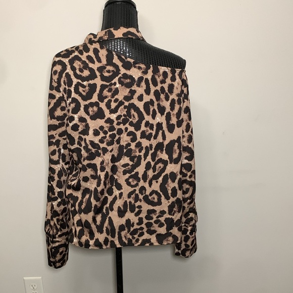 Cheetah Women Blouse - Picture 7 of 14